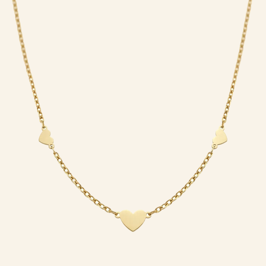 Magic Heart Halskette in Gold mit drei kleinen Herzen